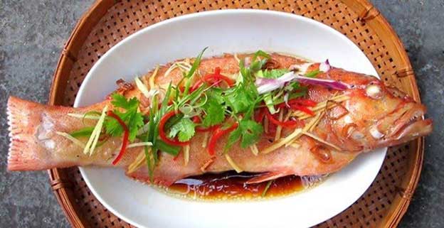 Chế Biến Cá Mú Đỏ Hấp Xì Dầu